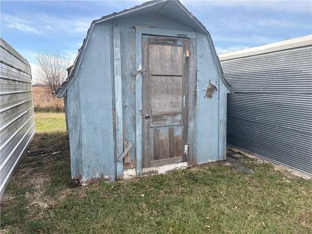 $200,000 | 1667 Northeast County Road 13004, Adrian, MO 64720