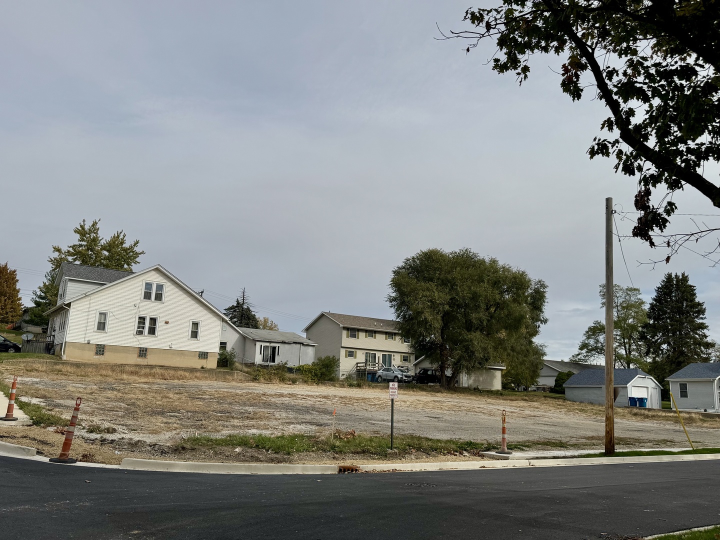 999 6th Street Peru, IL 61354 - Photo 2 of 6 a view of a house with a yard and tree s