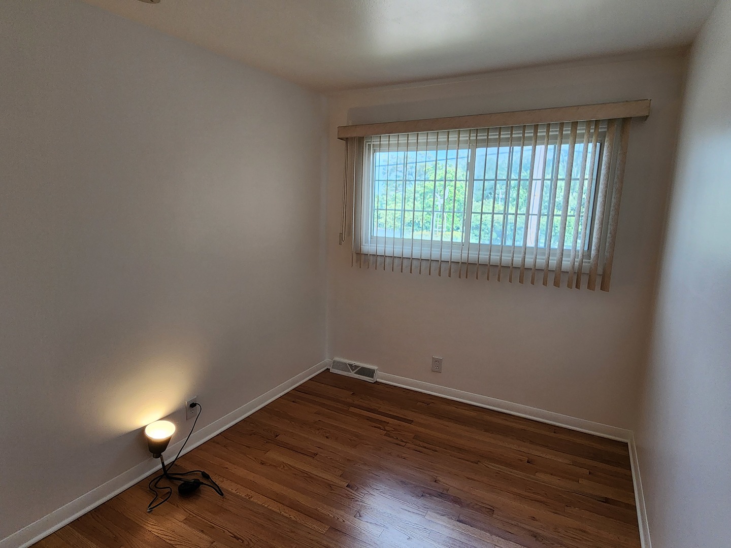 8916 Gross Point Road Skokie, IL 60077 - Photo 18 of 37 Gallery Image 18