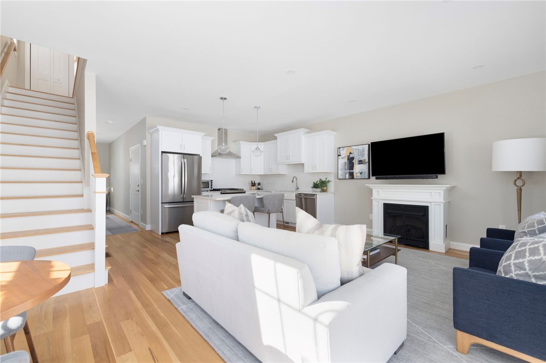 25 Franklin Road, Unit 12 East Greenwich, RI 02818 - Photo 12 of 33