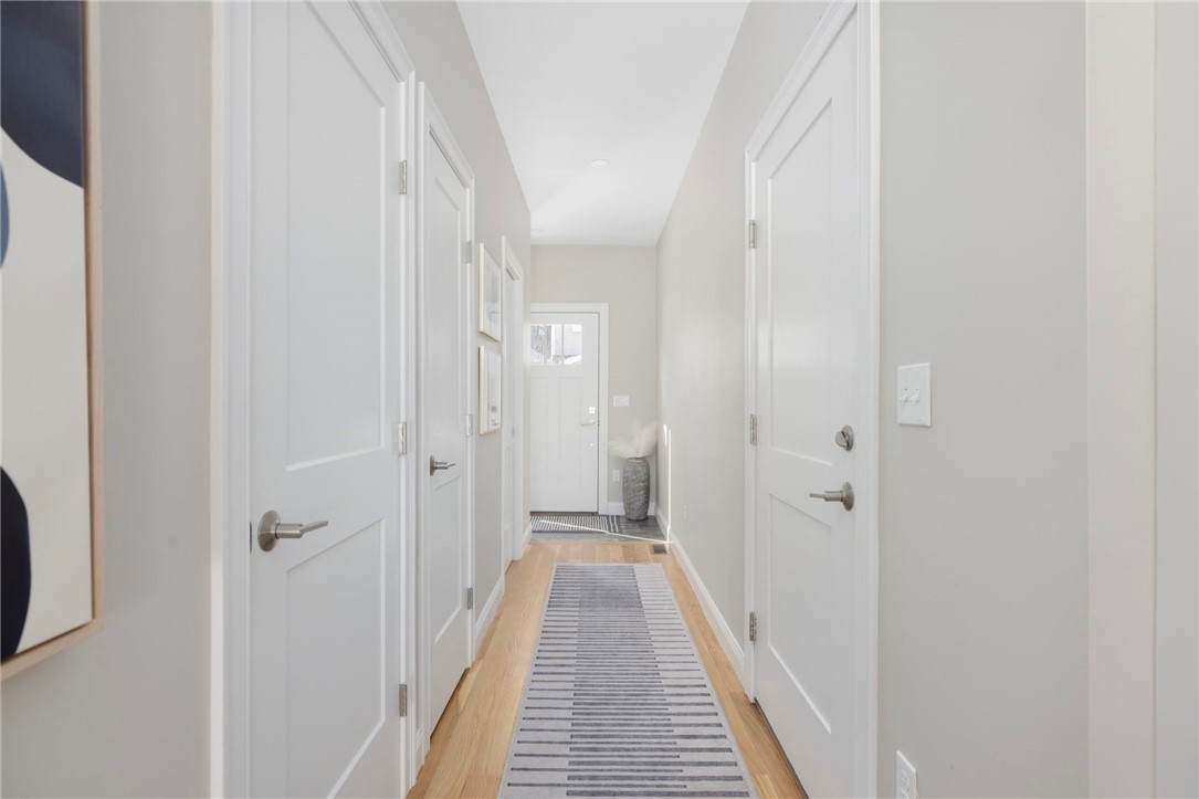 25 Franklin Road, Unit 12 East Greenwich, RI 02818 - Photo 3 of 33