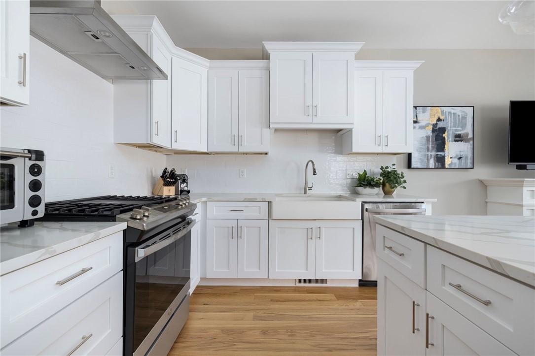 25 Franklin Road, Unit 12 East Greenwich, RI 02818 - Photo 7 of 33