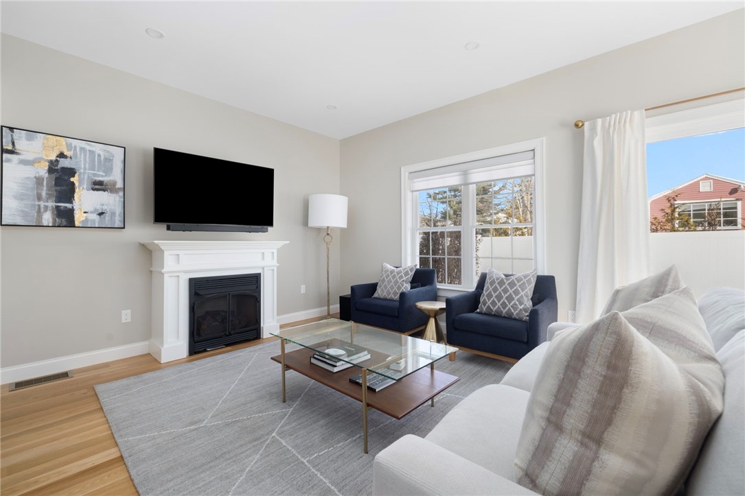 25 Franklin Road, Unit 12 East Greenwich, RI 02818 - Photo 10 of 33