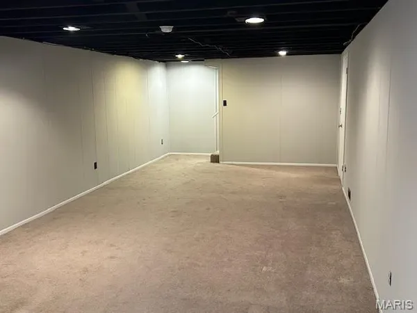 $2,200 | 724 Clarence Drive, St. Charles, MO 63301