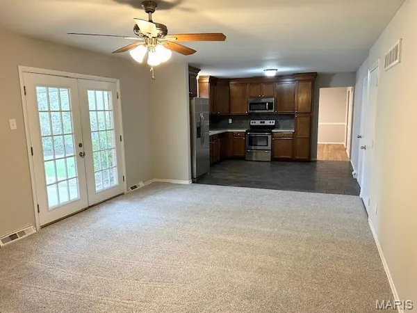 $2,200 | 724 Clarence Drive, St. Charles, MO 63301