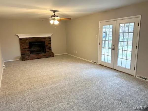 $2,200 | 724 Clarence Drive, St. Charles, MO 63301