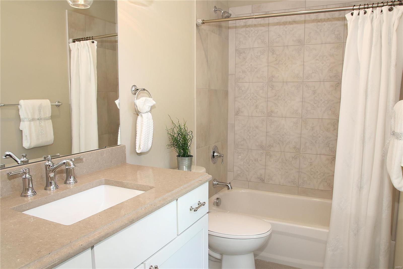 11322 Clayton Road Frontenac, MO 63131 - Photo 33 of 56 Gallery Image 33