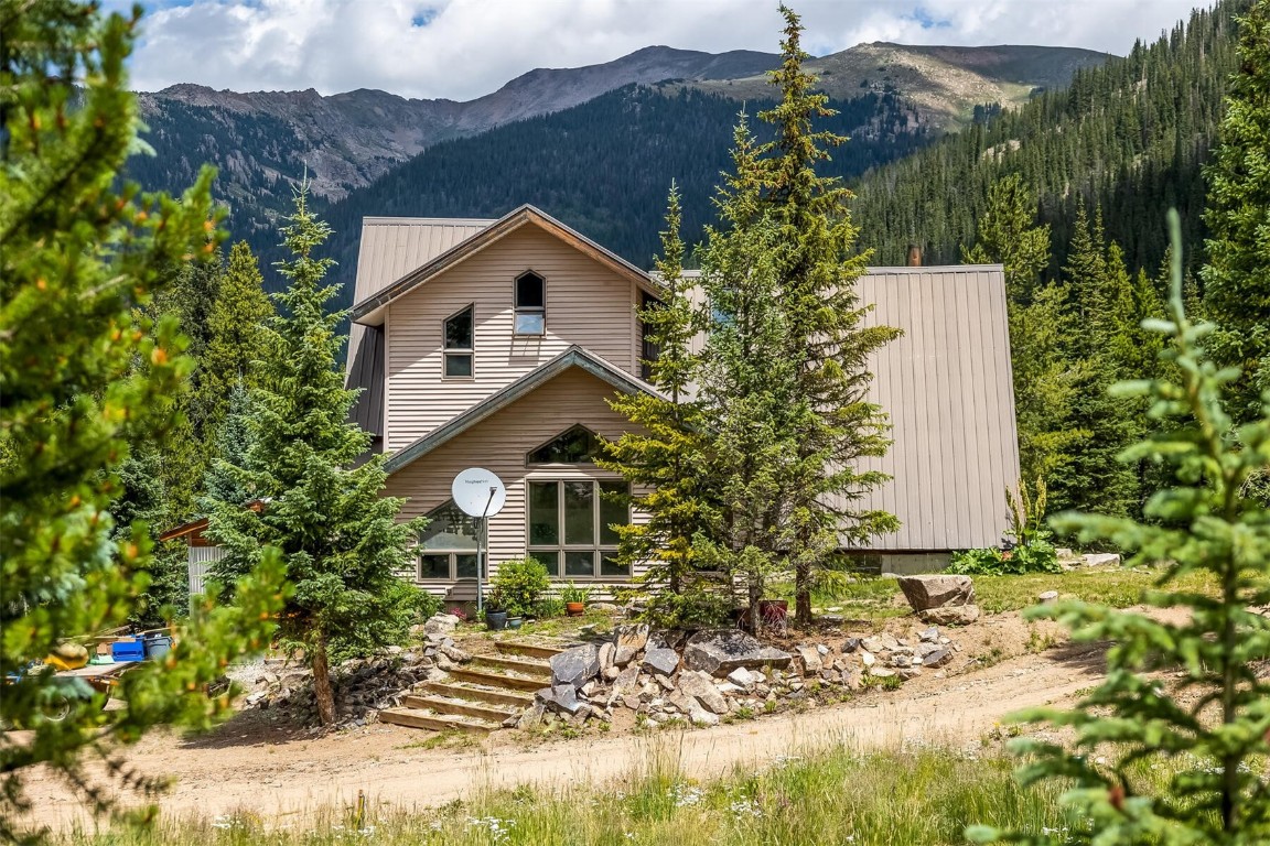 a house view with a outdoor space