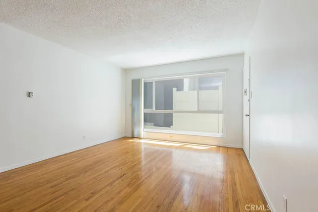 $3,200 | 930 North Stanley Avenue, Unit 4, West Hollywood, CA 90046