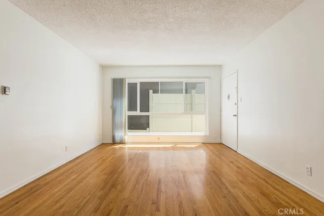 $3,200 | 930 North Stanley Avenue, Unit 4, West Hollywood, CA 90046