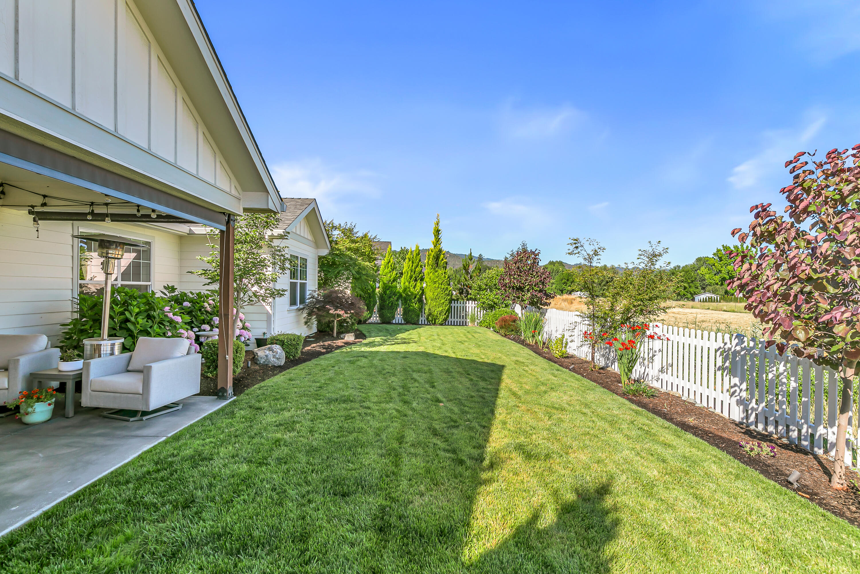 1741 River Run Street Central Point, OR 97502 - Photo 24 of 29 patio2
