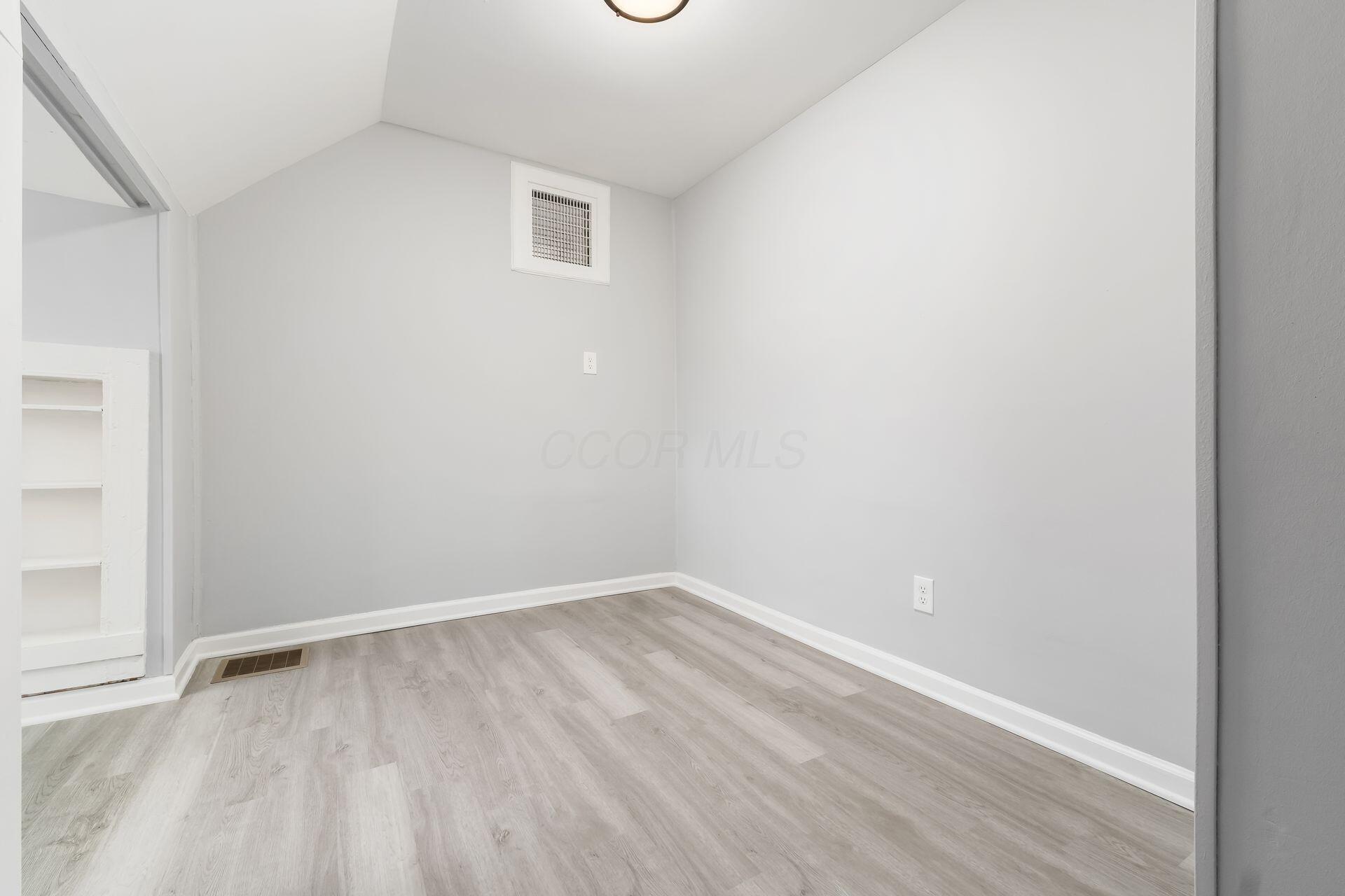 2197 McGuffey Road Columbus, OH 43211 - Photo 23 of 30 024_ Rd Columbus OH 43211 USA