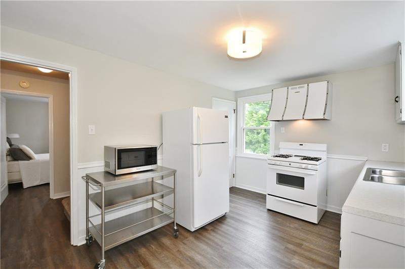 902 Agnew Road Pittsburgh, PA 15227 - Photo 12 of 25