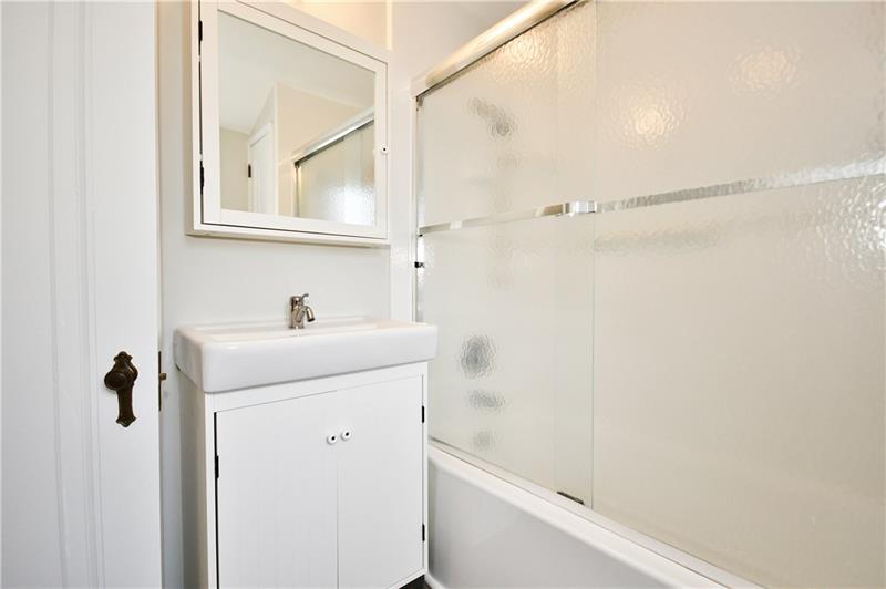 902 Agnew Road Pittsburgh, PA 15227 - Photo 19 of 25