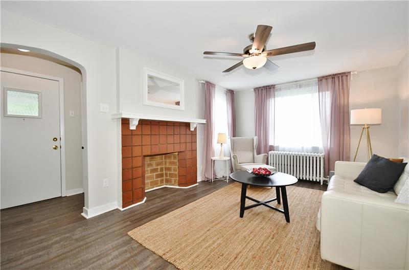 902 Agnew Road Pittsburgh, PA 15227 - Photo 5 of 25