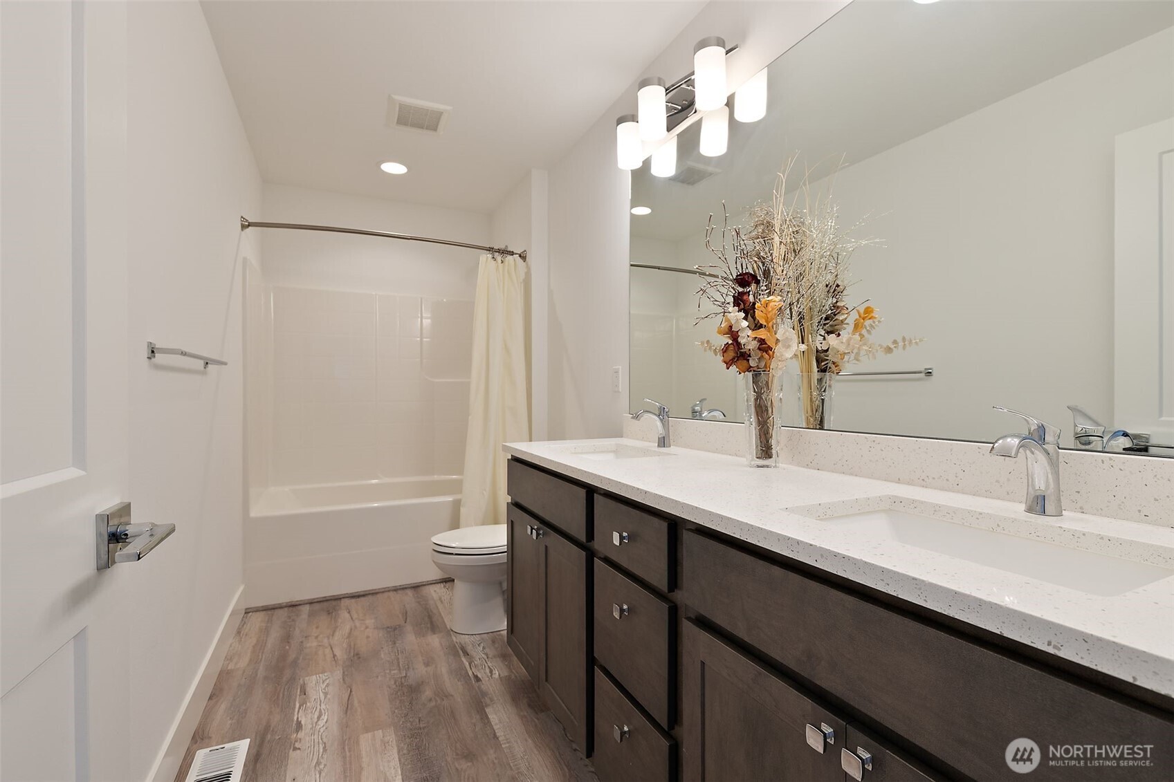 4913 Northeast 1st Street Renton, WA 98059 - Photo 21 of 35 Gallery Image 21
