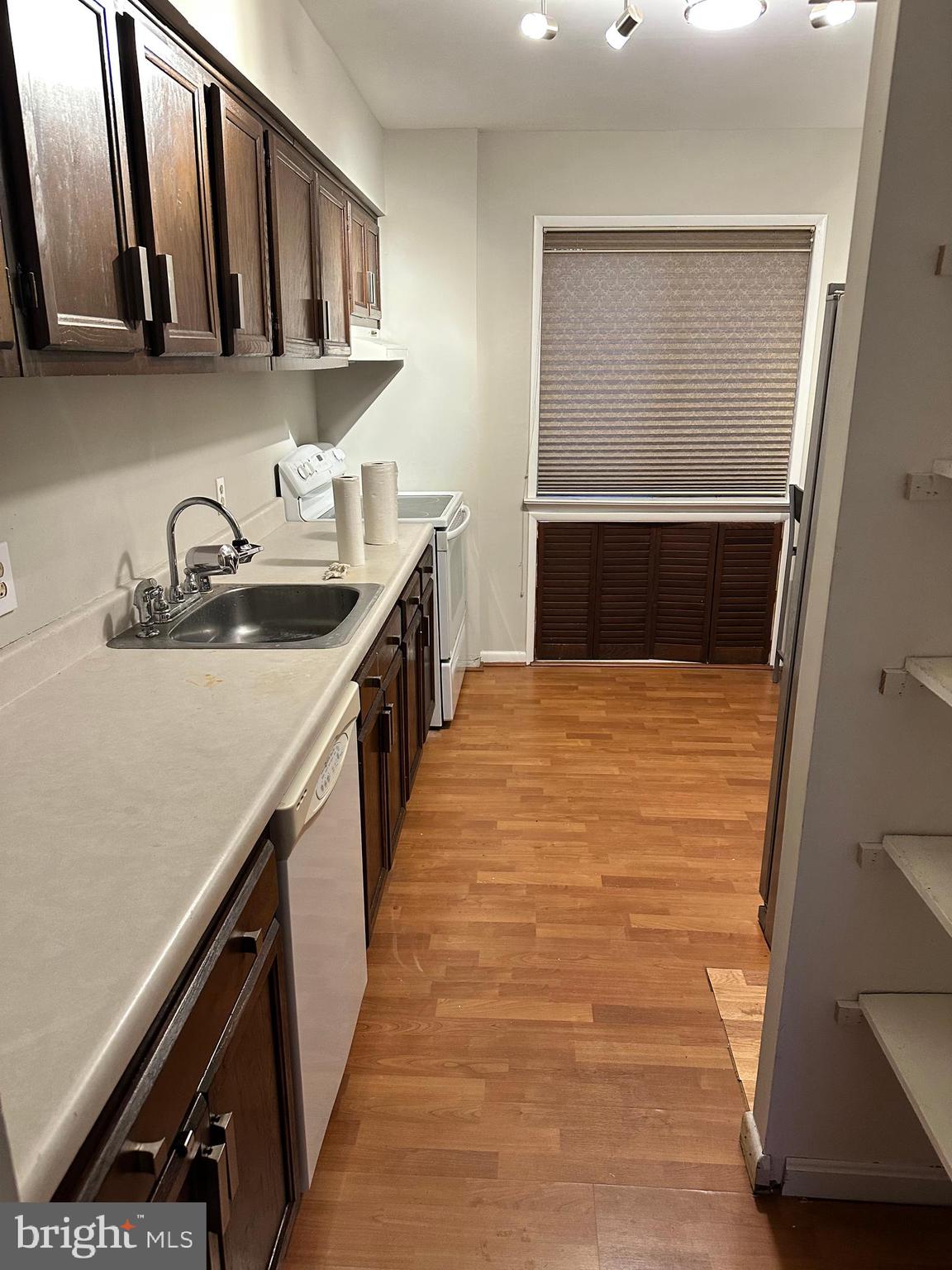 2348 Antiqua Court Reston, VA 20191 - Photo 2 of 9