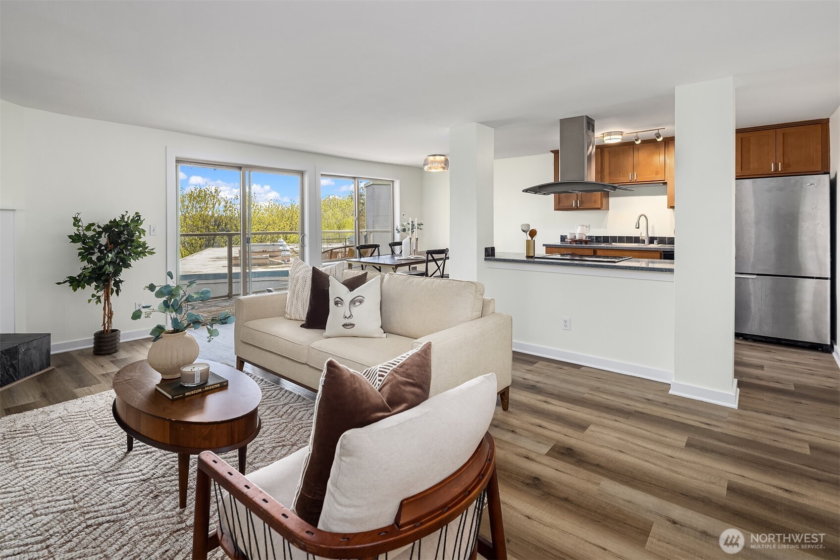 1730 Taylor Avenue North, Unit 409 Seattle, WA 98109 - Photo 4 of 22