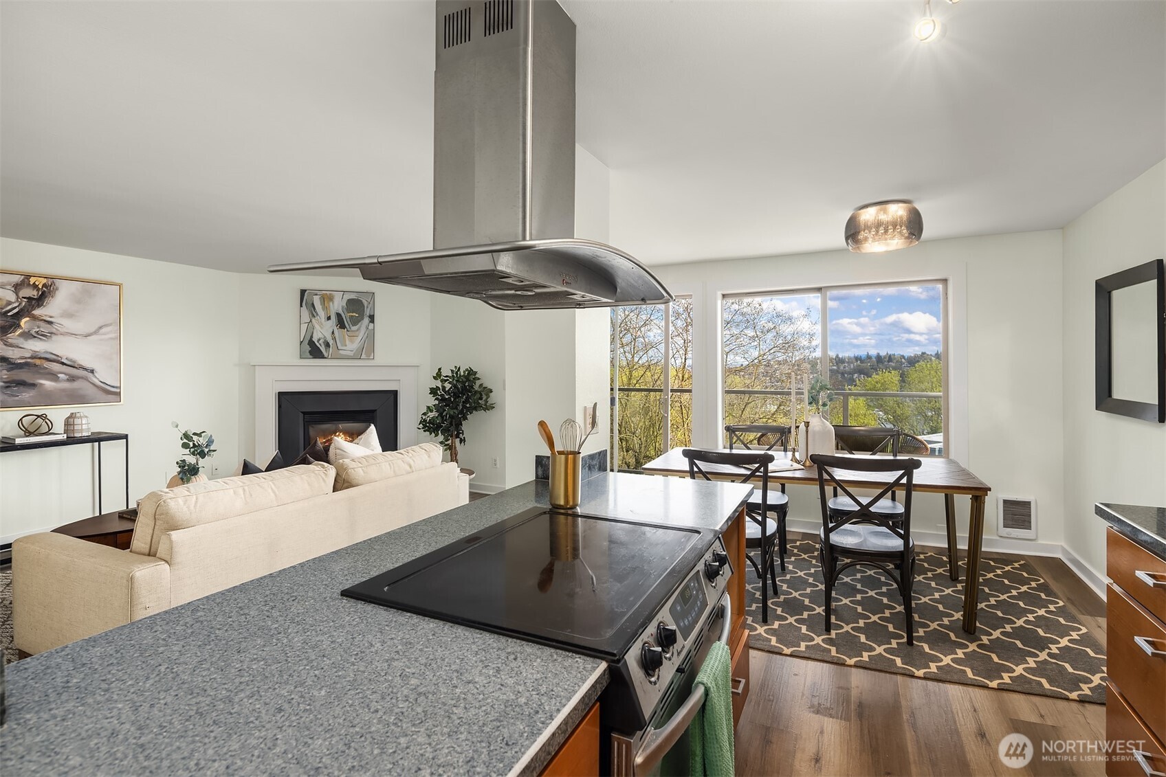 1730 Taylor Avenue North, Unit 409 Seattle, WA 98109 - Photo 7 of 22