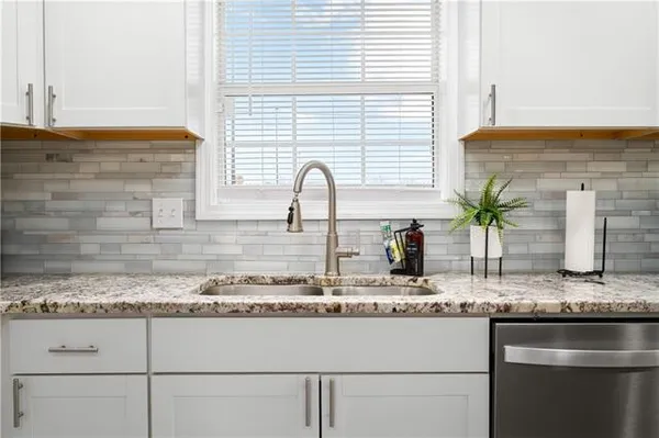 $256,000 | 2023 Memorial Drive, Alexandria, LA 71301