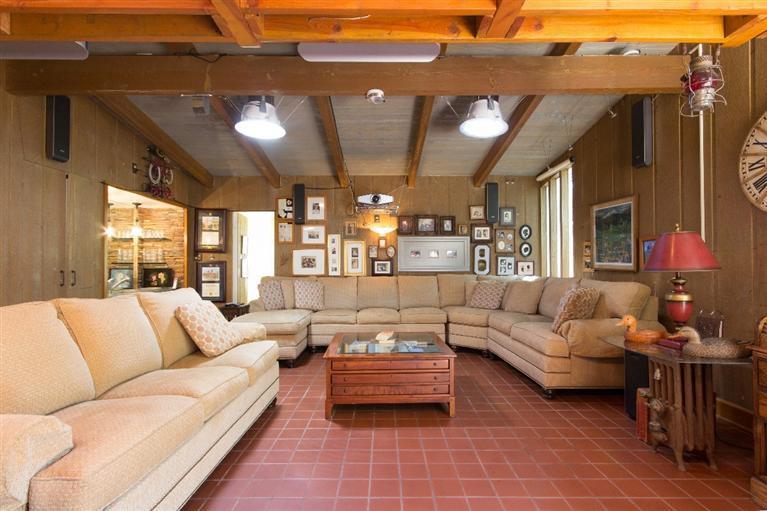 1131 Heatherside Road Pasadena, CA 91105 - Photo 22 of 44 a living room with furniture and a large window