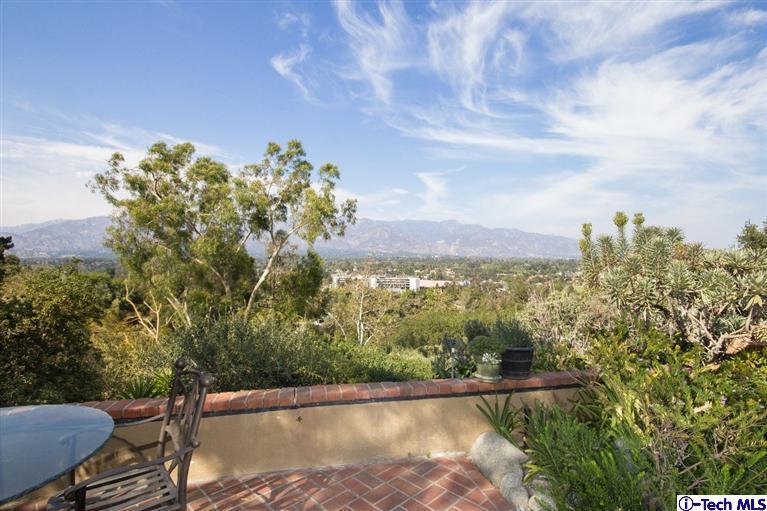 1131 Heatherside Road Pasadena, CA 91105 - Photo 40 of 44 a view of a lake