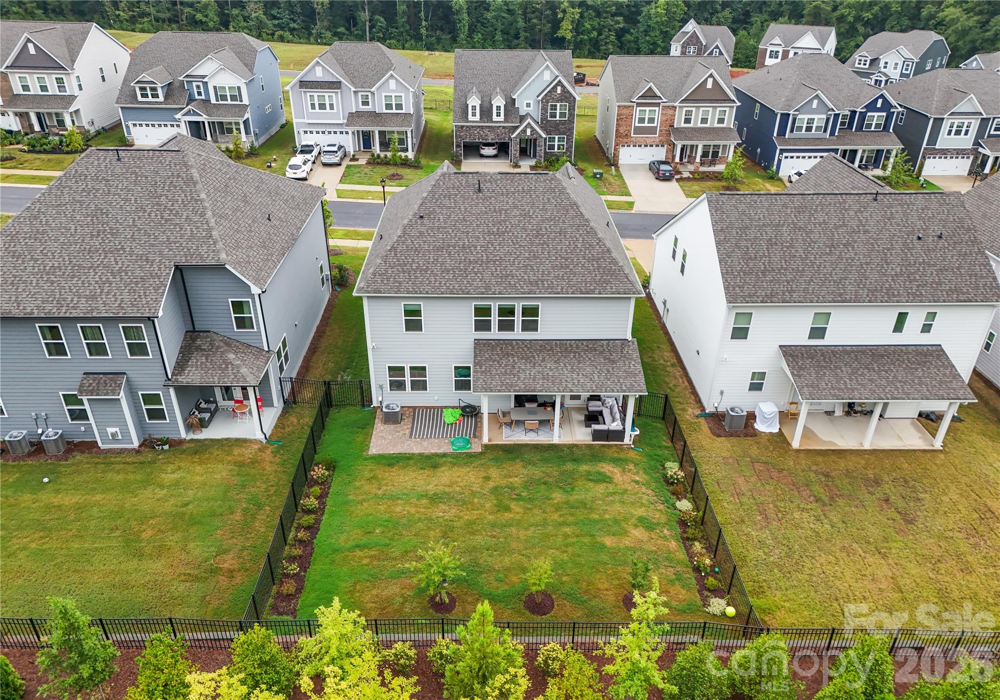 11117 Lochmere Road Charlotte, NC 28278 - Photo 6 of 46