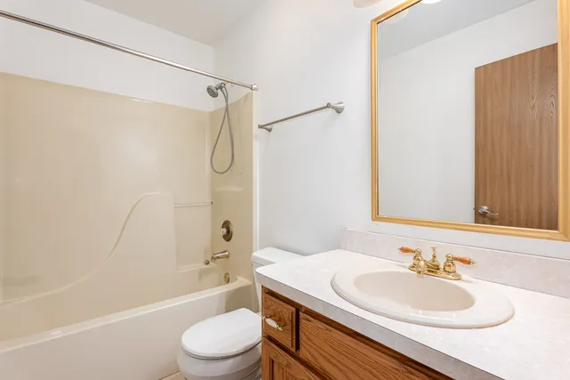 $380,000 | 6610 Leupold Lane, Plainfield, IL 60586