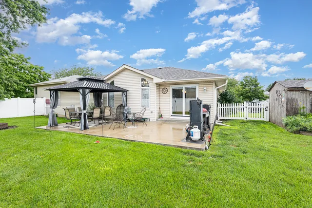 $380,000 | 6610 Leupold Lane, Plainfield, IL 60586