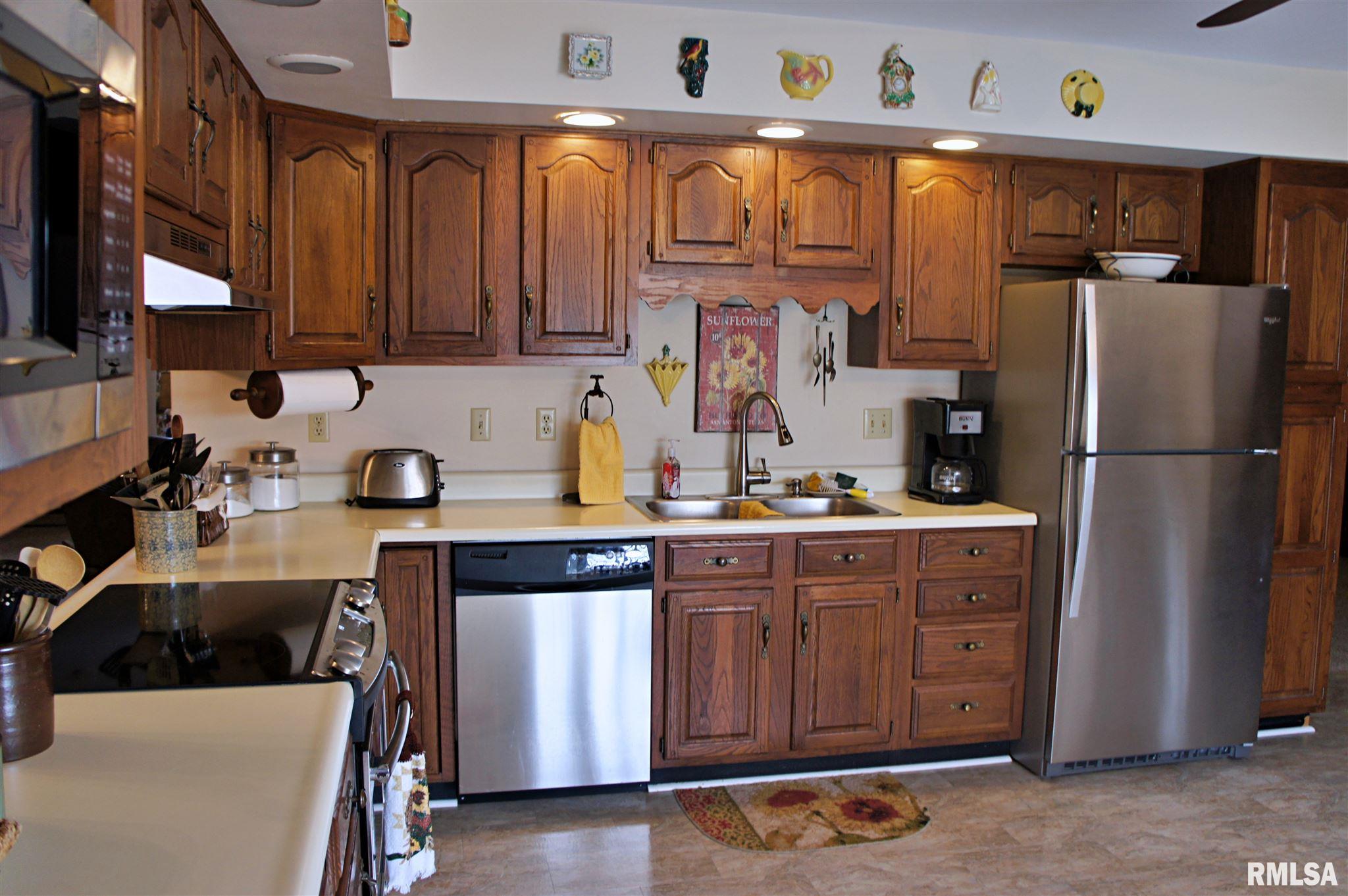 3949 Barnes Creek Road Metropolis, IL 62960 - Photo 17 of 42