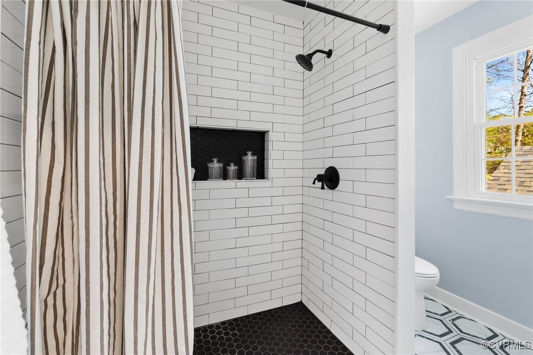 341 Rossmere Drive Midlothian, VA 23114 - Photo 30 of 41 a bathroom with a shower