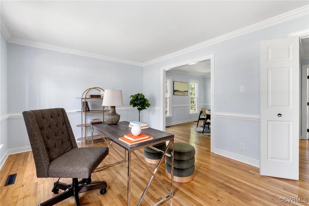 341 Rossmere Drive Midlothian, VA 23114 - Photo 8 of 41 a living room with furniture and a window