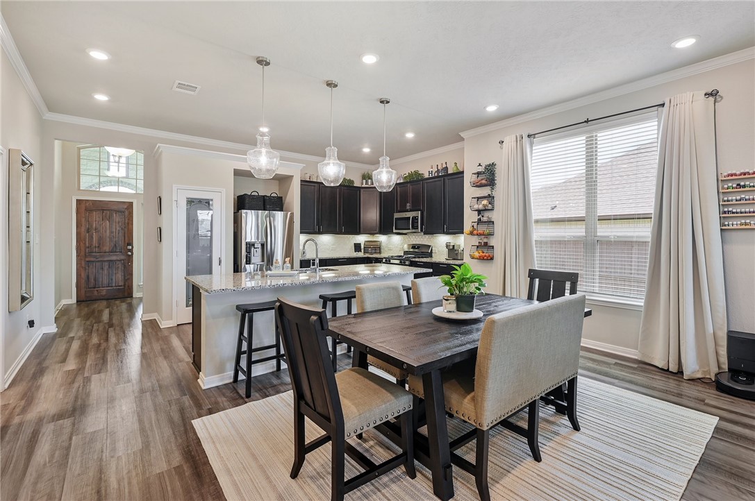 4264 Harding Way Bryan, TX 77802 - Photo 7 of 18