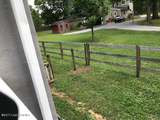 409 Wood Road Louisville, KY 40222 - Photo 51 of 53 Right side of home borders former Mayor of Lyndon's property