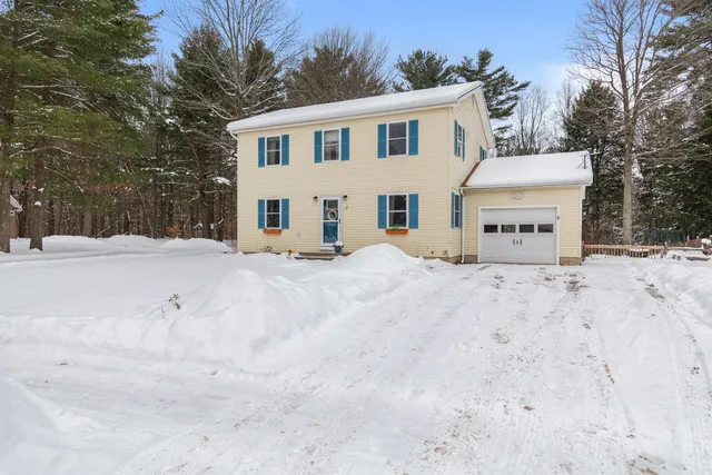 $499,000 | 30 Sammanikki Circle, Milton, VT 05468