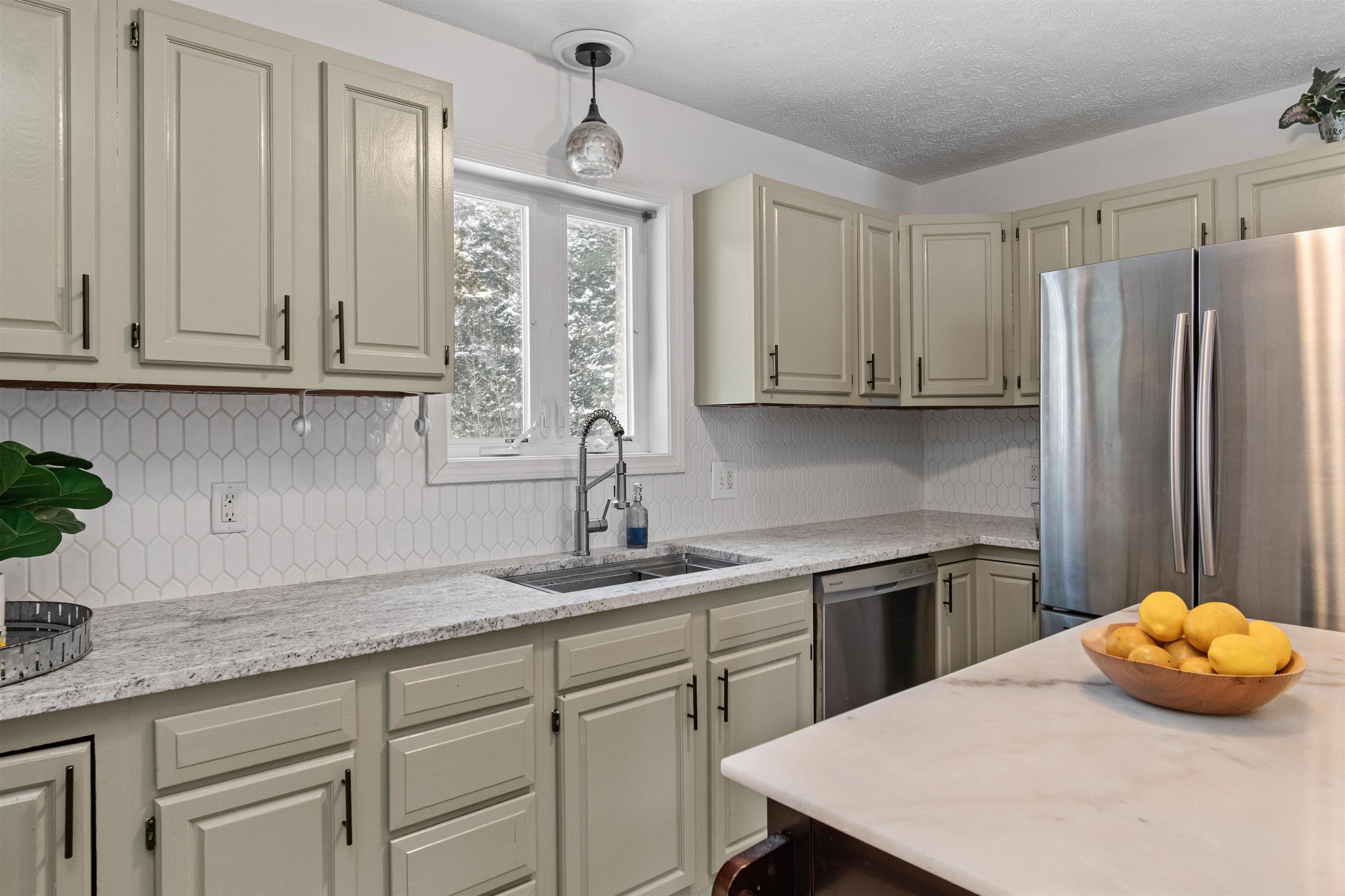 30 Sammanikki Circle Milton, VT 05468 - Photo 8 of 49