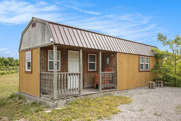 $80,000 | 56278 County Road 365, Lawrence, MI 49064