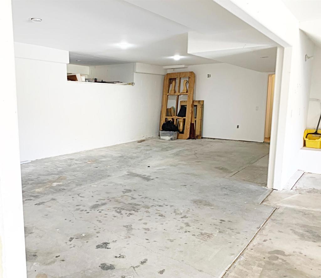 4009 Pala Mesa Oaks Drive Fallbrook, CA 92028 - Photo 22 of 45 a view of empty room