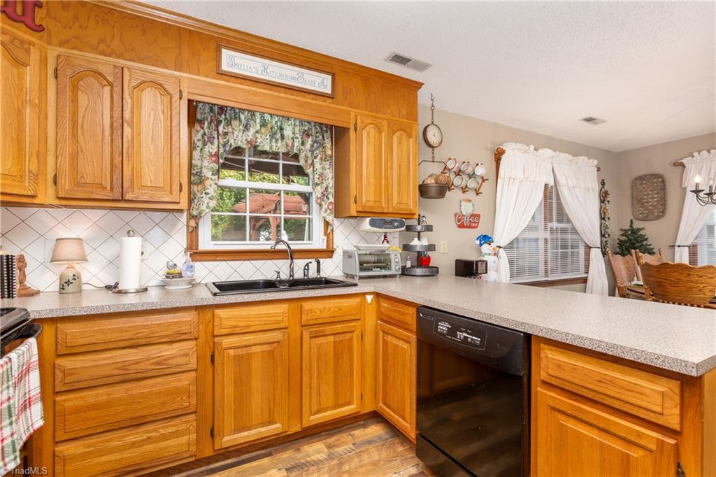 548 Adams Gate Road Winston-Salem, NC 27107 - Photo 11 of 41 Gallery Image 11