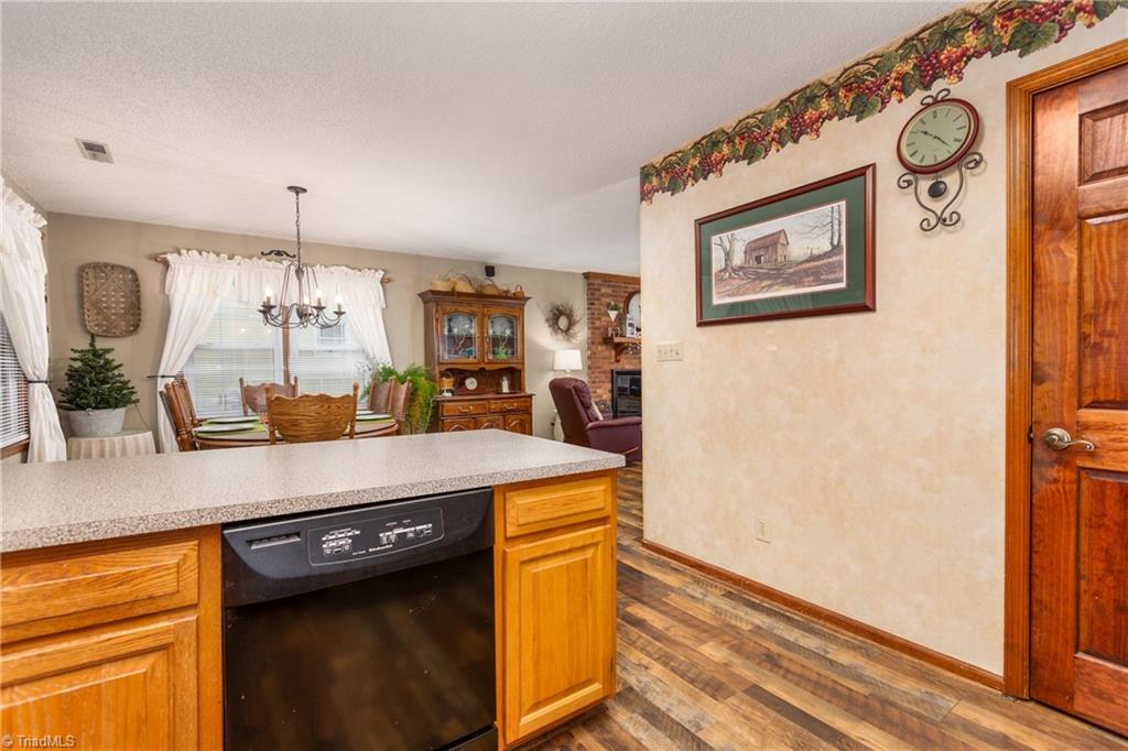 548 Adams Gate Road Winston-Salem, NC 27107 - Photo 14 of 41 Gallery Image 14
