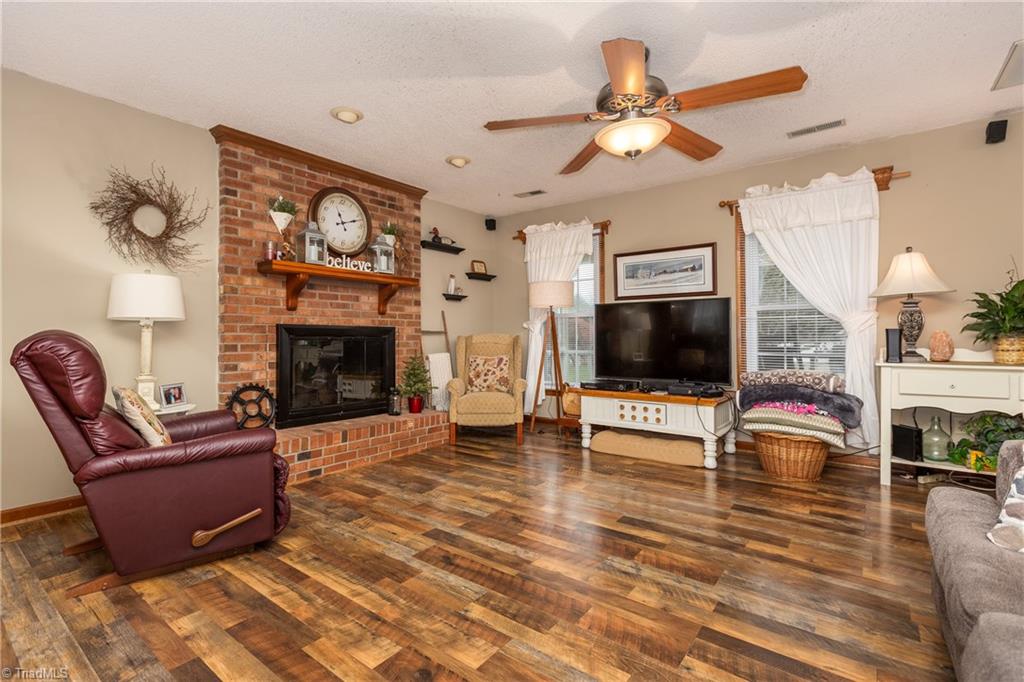 548 Adams Gate Road Winston-Salem, NC 27107 - Photo 6 of 41 Gallery Image 6