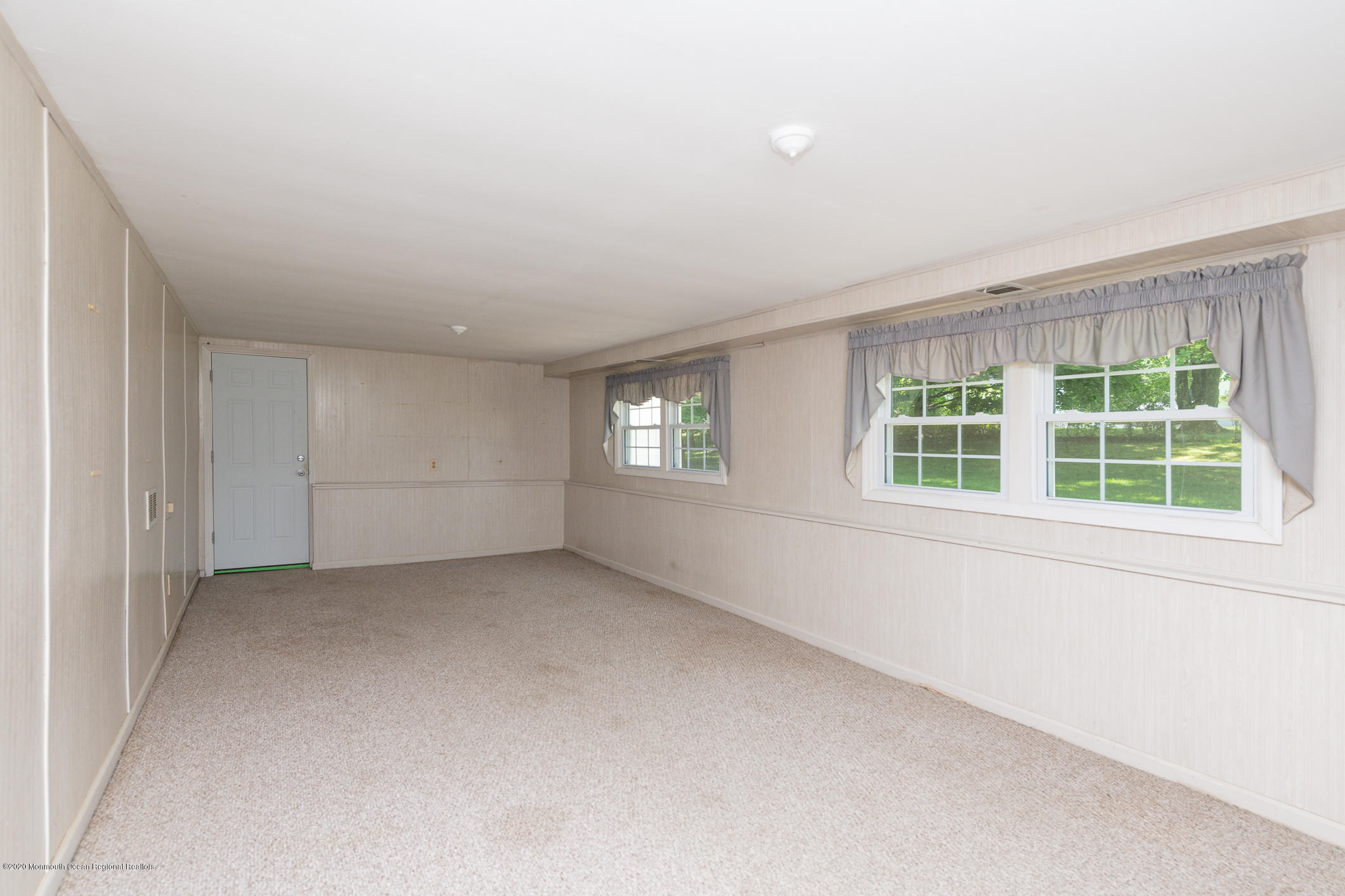 10 Mayfair Road Holmdel, NJ 07733 - Photo 10 of 13 Family Room