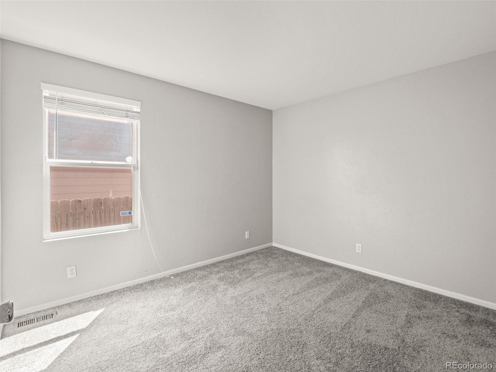 5383 Lewiston Street Denver, CO 80239 - Photo 15 of 27