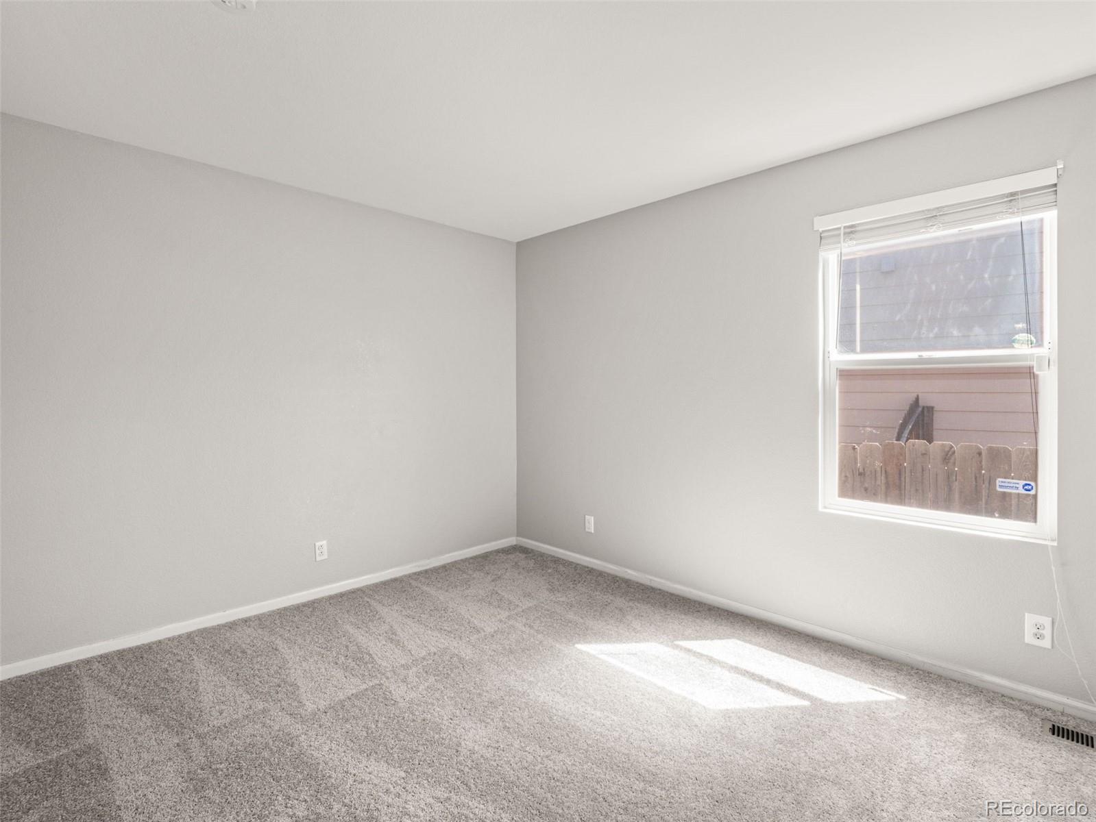 5383 Lewiston Street Denver, CO 80239 - Photo 17 of 27