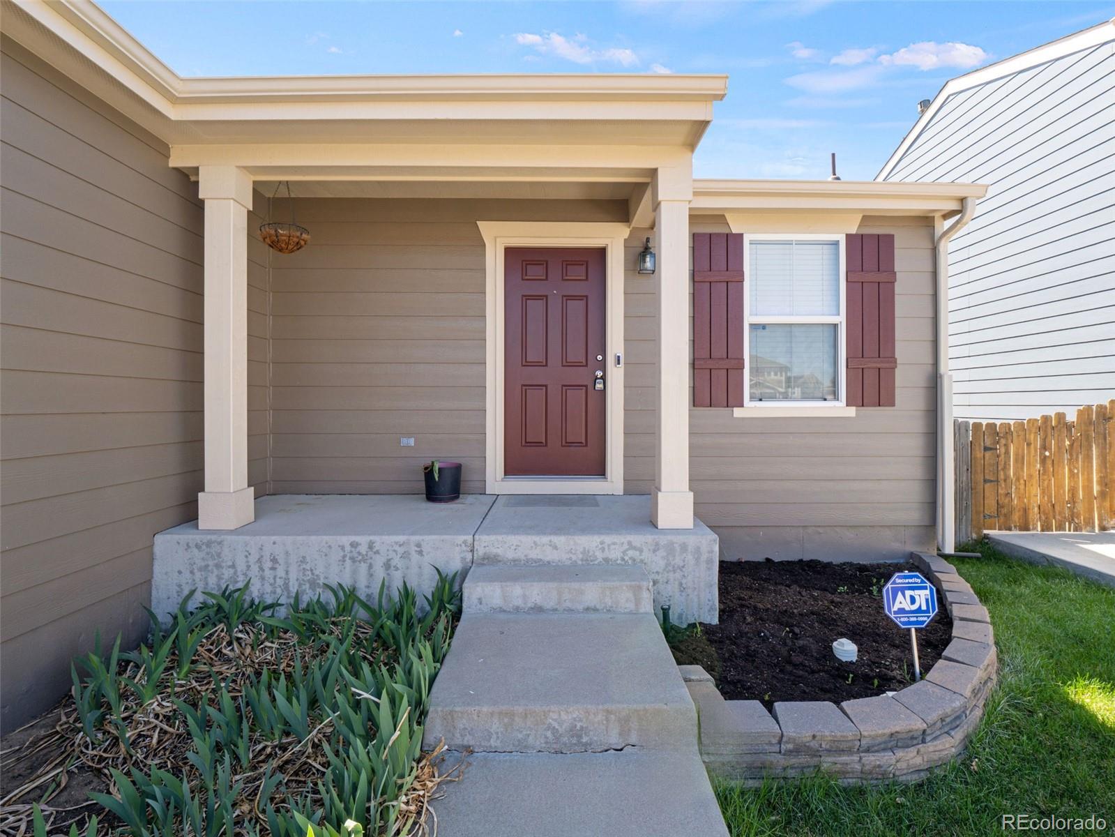 5383 Lewiston Street Denver, CO 80239 - Photo 3 of 27