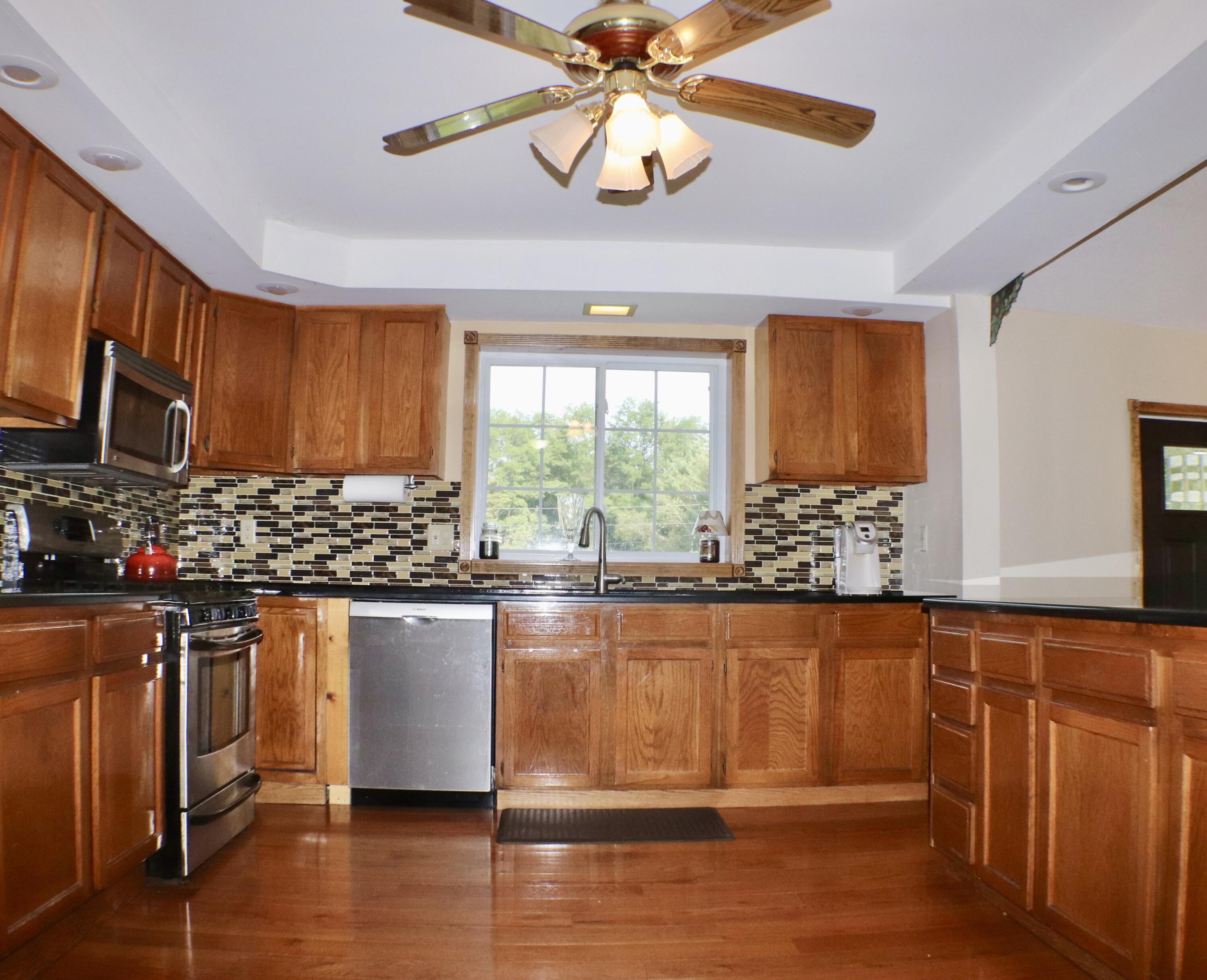 371 Fox Farm Road Plattsburgh, NY 12901 - Photo 2 of 44