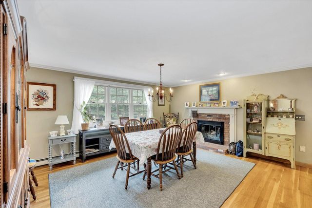 a view of a livingroom with furniture window and outside view