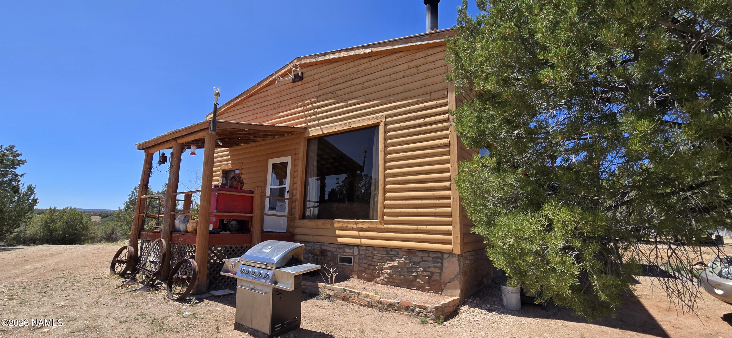 2795 Poppy Road Ash Fork, AZ 86320 - Photo 5 of 56 a front view of a house