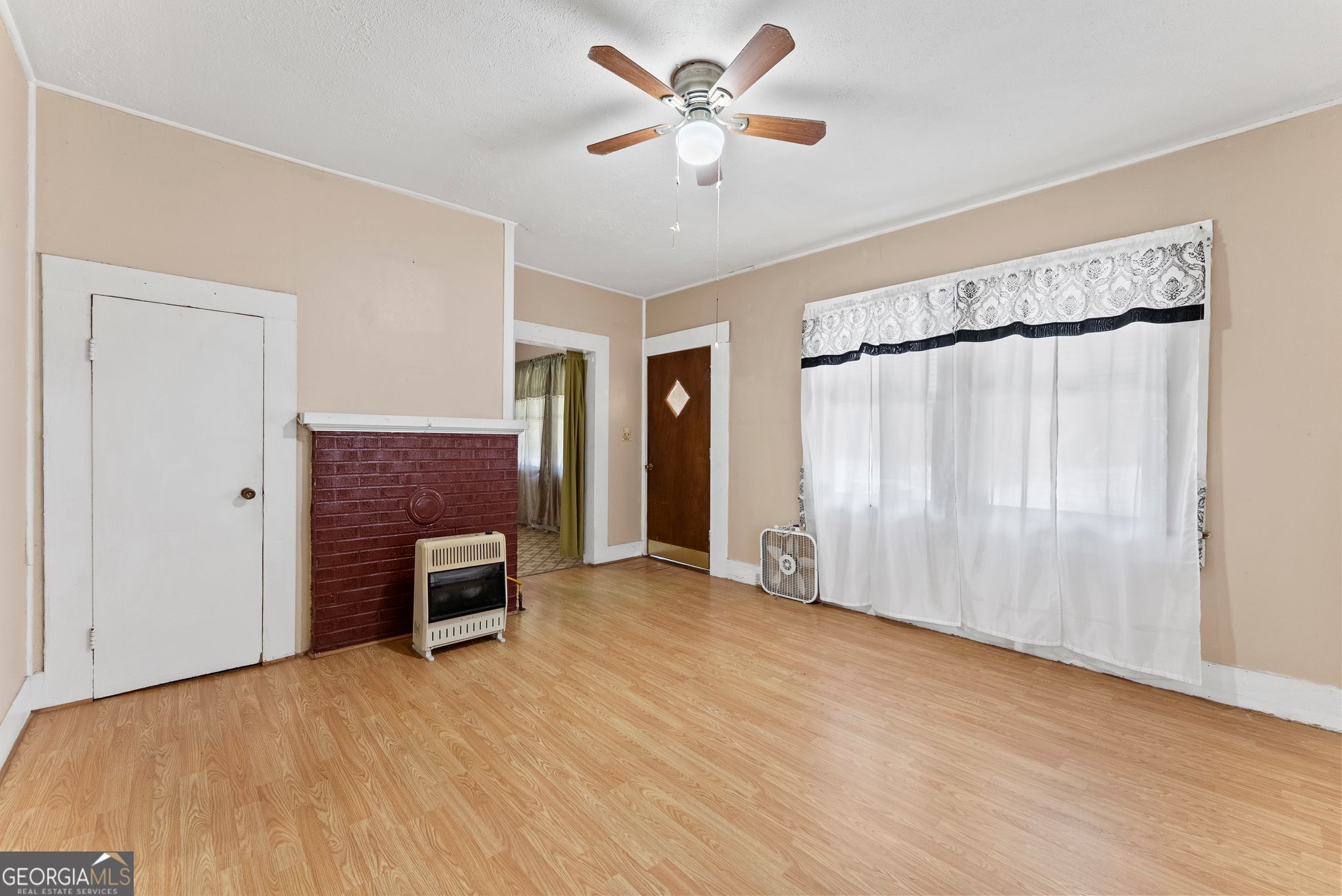 76 Park Street Commerce, GA 30529 - Photo 8 of 37