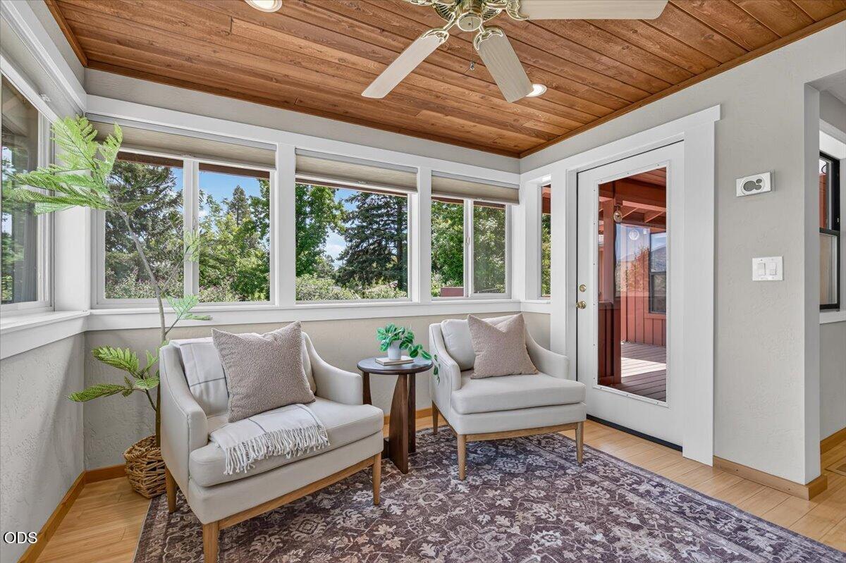 1056 Beswick Way Ashland, OR 97520 - Photo 26 of 47